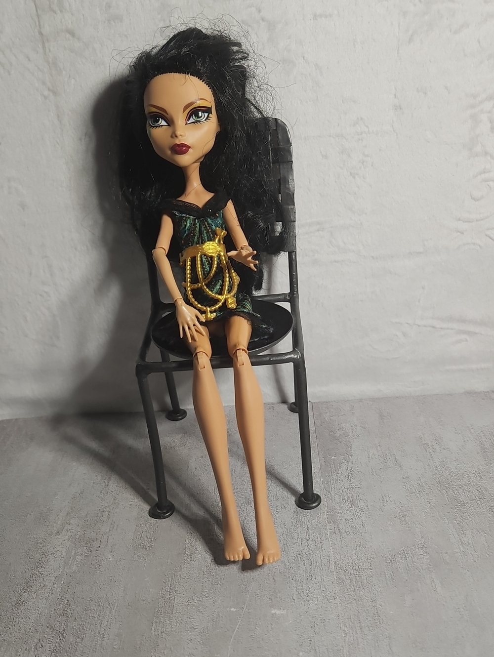 Monster High Frights, Camera, Action! Black Carpet Cleo de Nile doll